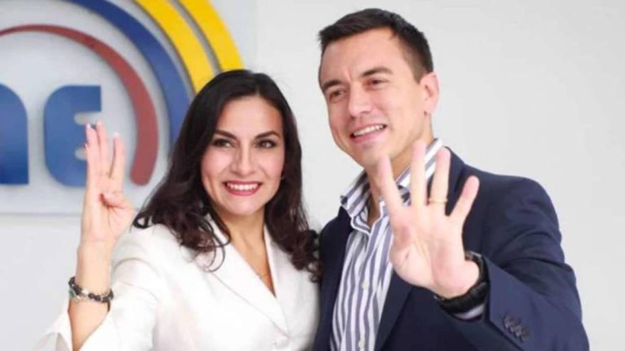 “Me han retirado la seguridad que merezco y merece mi familia por el cargo que ocupo, poniendo así en riesgo mi vida, mi integridad y la de mi familia (...) no contentos con esto, desde el Gobierno y sus funcionarios se inicia una feroz campaña de desprestigio”, dice.