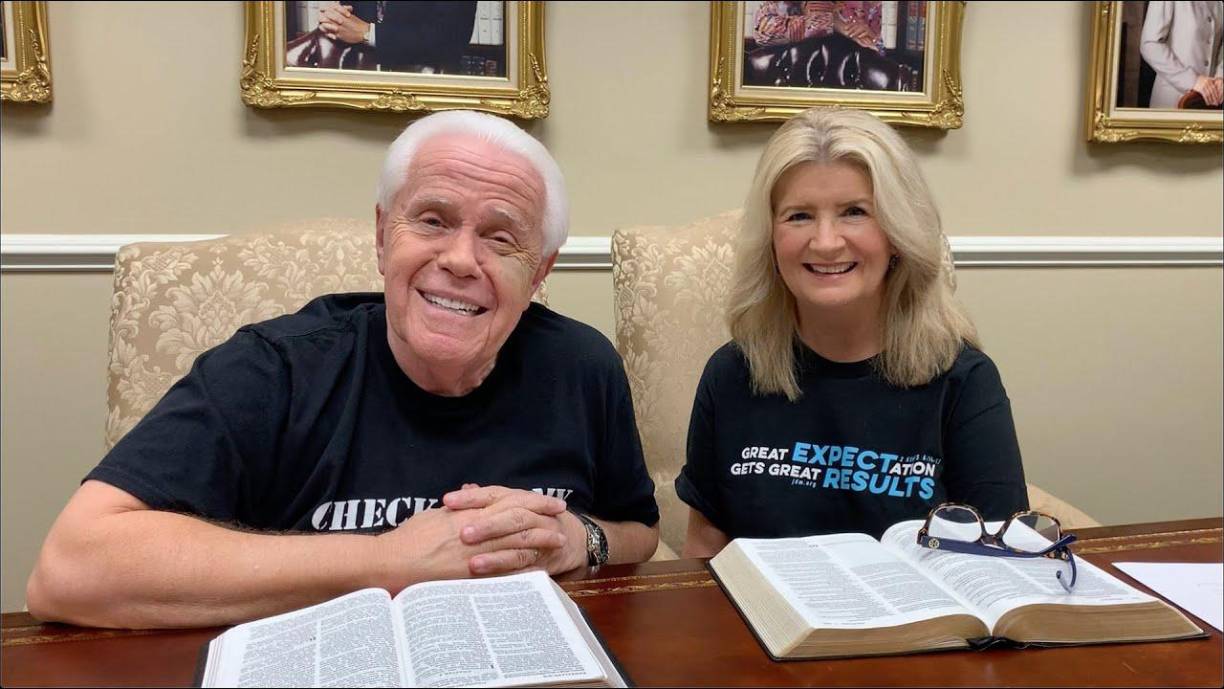 Duplantis está casado con Cathy, con quien lleva 51 años de matrimonio. 