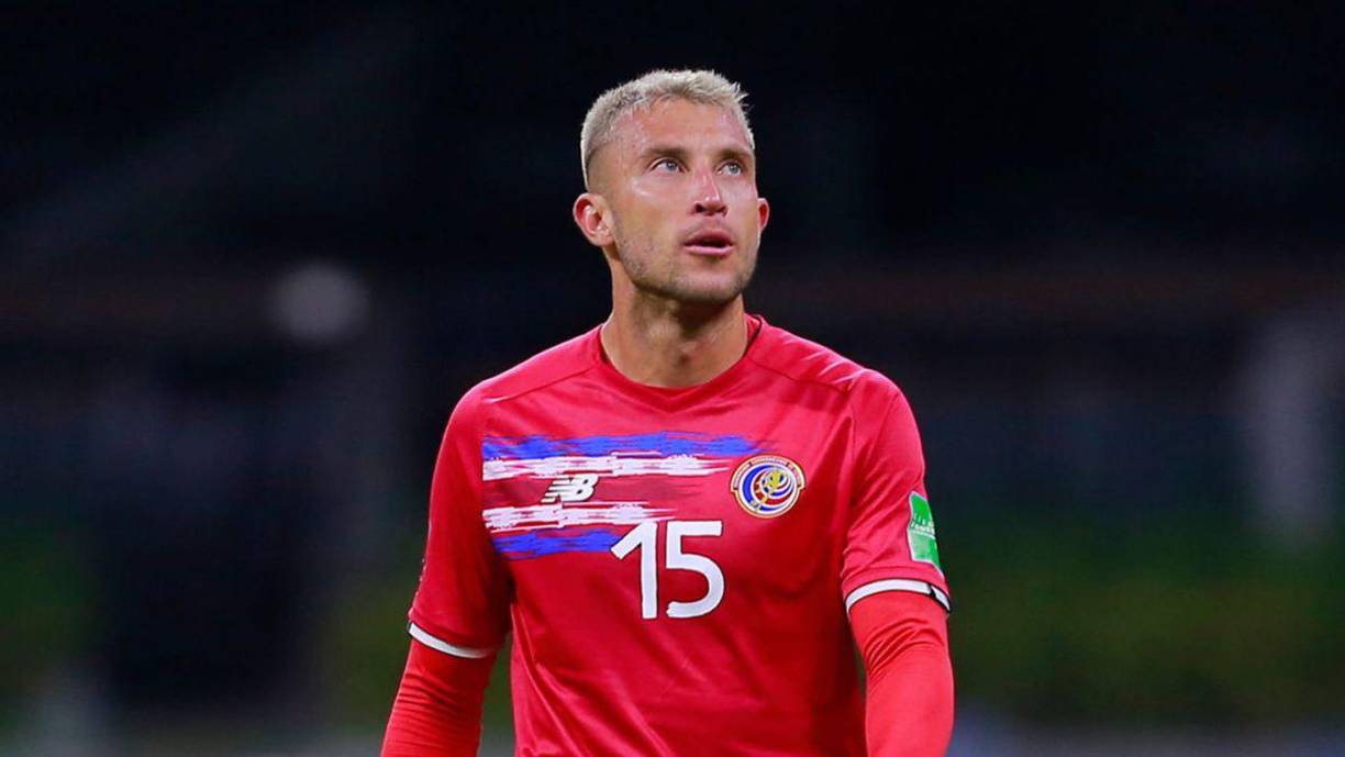 Francisco Calvo – El defensor tico volvió a ser una fuerza para la Selección de Costa Rica en ambos extremos. Completó sus 25 pases, hizo dos remates y ayudó a poner freno a los peligrosos extremos de Canadá.