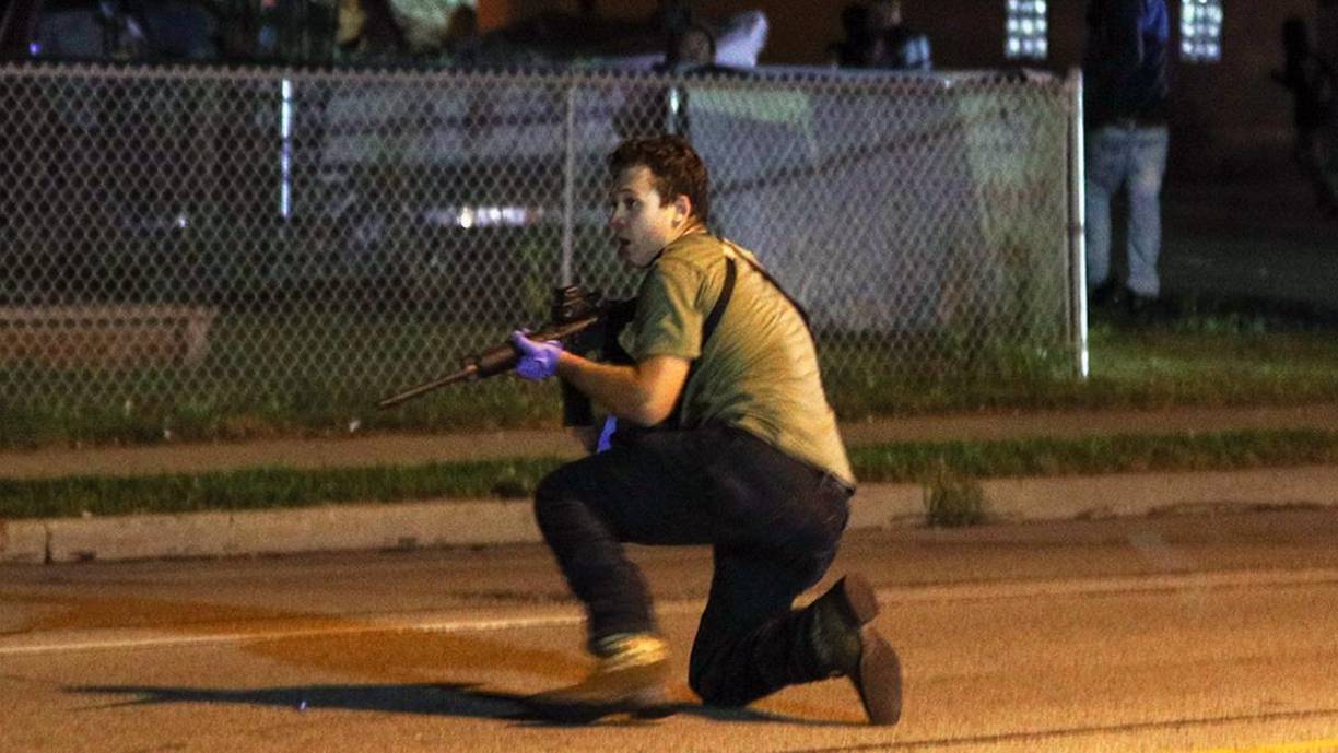 El acusado, que entonces tenía 17 años, era un “turista del caos” que “buscaba la excitación” y que “voluntariamente y con conocimiento de causa ocasionó una situación peligrosa”, dijo el lunes el fiscal Thomas Binger.