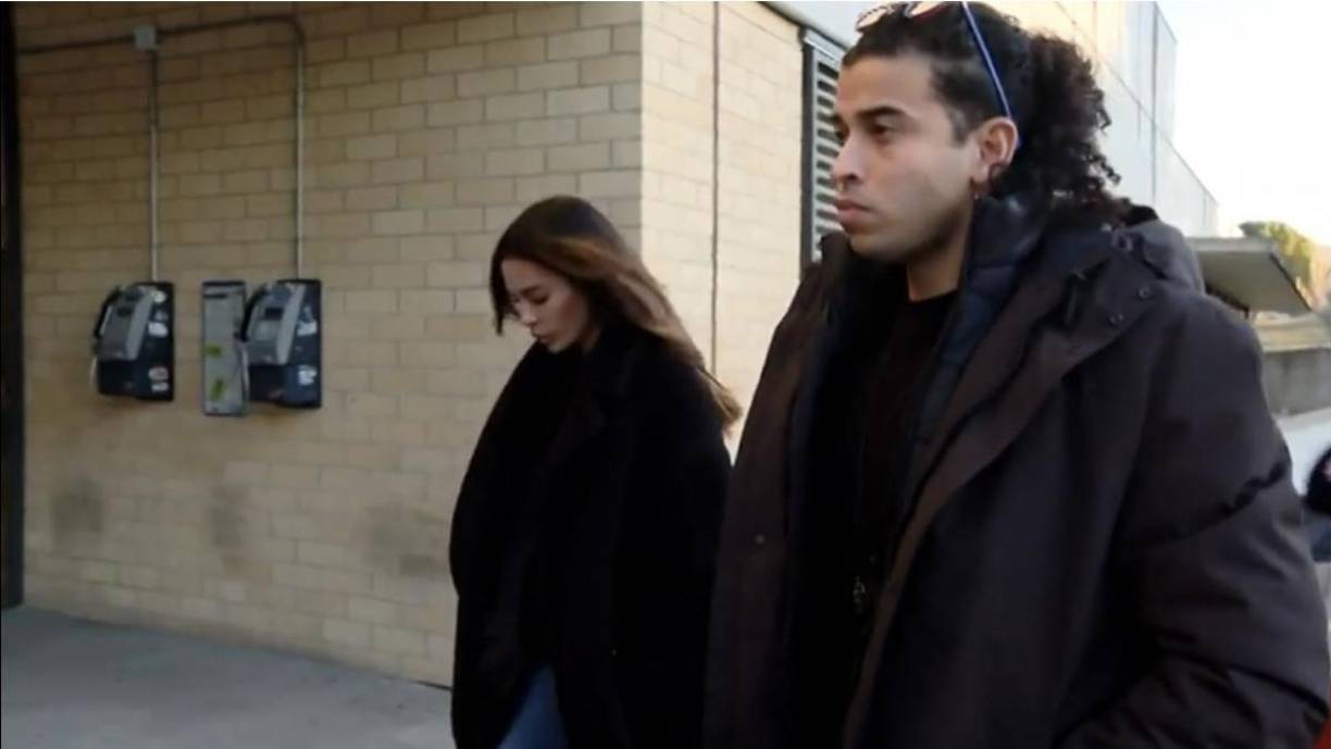 En medio de los rumores que indican que Joana Sanz podría haberle pedido el divorcio, la mujer del futbolista se presentaba en la prisión, demostrando que su relación todavía no ha terminado.