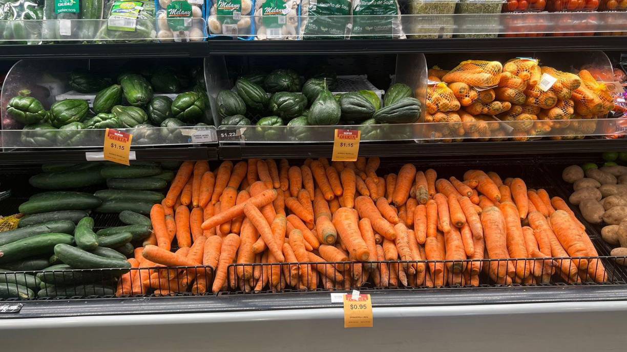 Funcionaros señalaron que en la mayoría de casos, el alza ha rondado “más del 40%” en productos de cocina entre los que figuran diferentes variedades de tomate, cebollas, pimientos, zanahoria y lechuga.