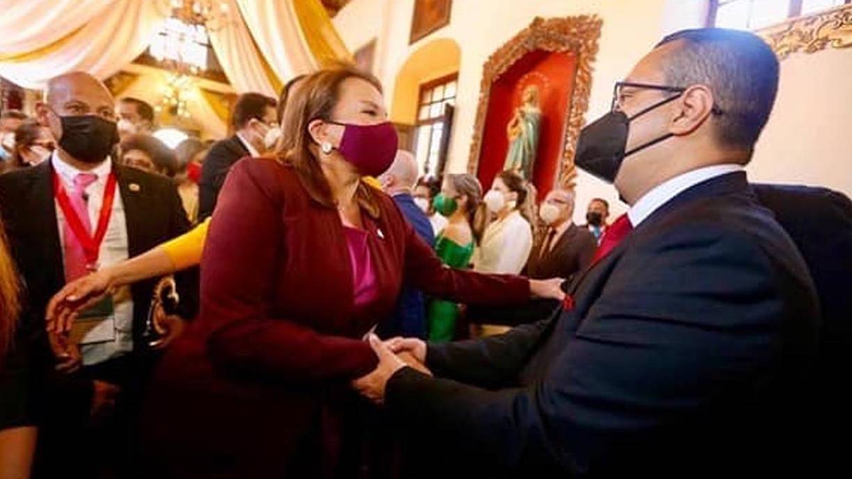 La presidenta electa de Honduras, Xiomara Castro, asistió este jueves como creyente católica a una misa en una ermita de la virgen de Suyapa, patrona de su país, antes de dirigirse al Estadio Nacional, de Tegucigalpa, para la ceremonia de su investidura.