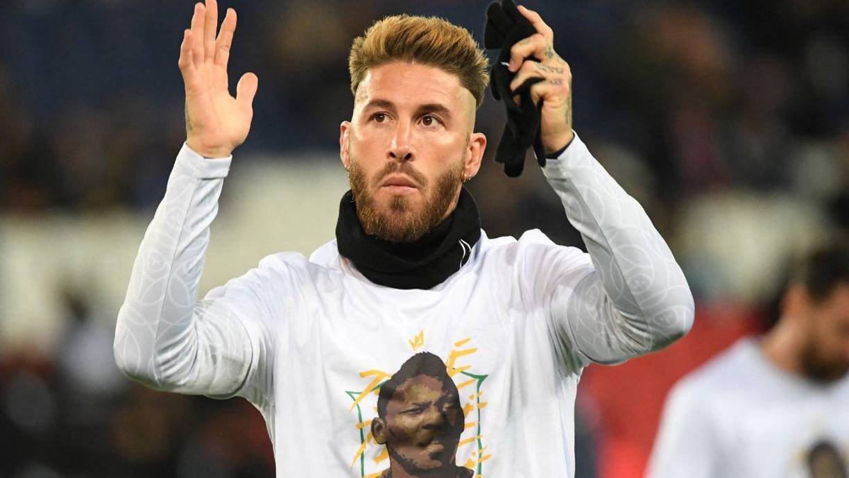 El defensor español, Sergio Ramos, también se hizo presente con el homenaje al único jugador que ha logrado ganar tres Copas del Mundo.