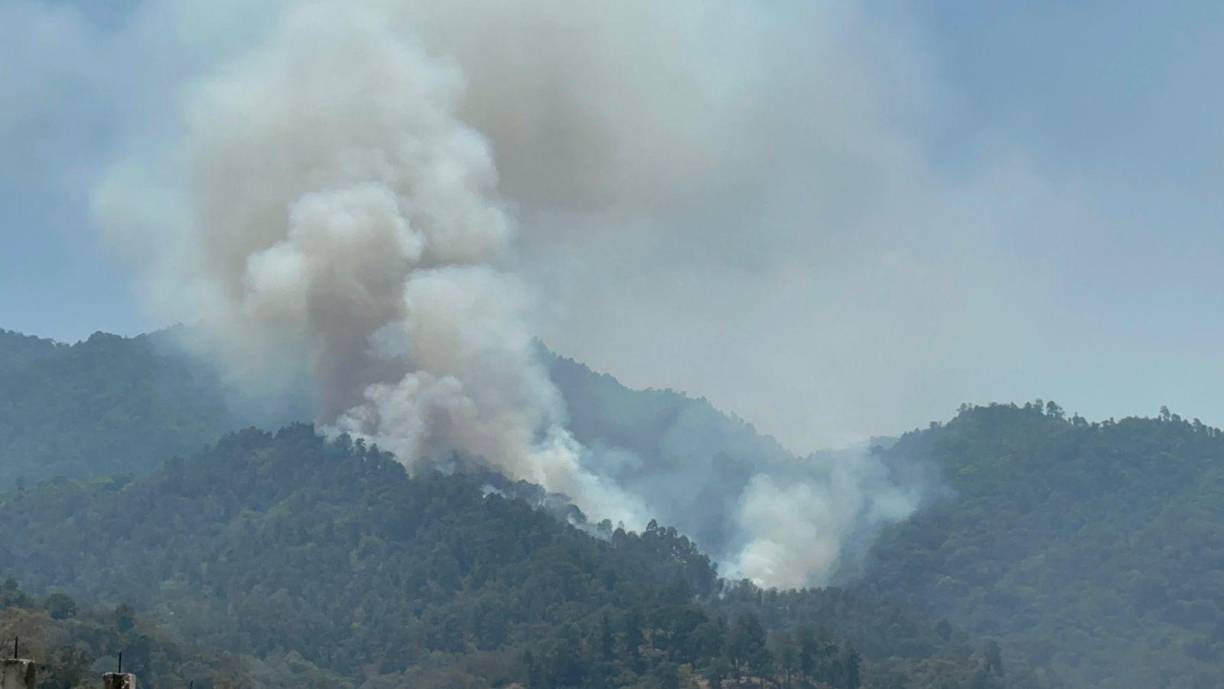 FOTOS: incendio en El Merendón y el cielo se llena de humo