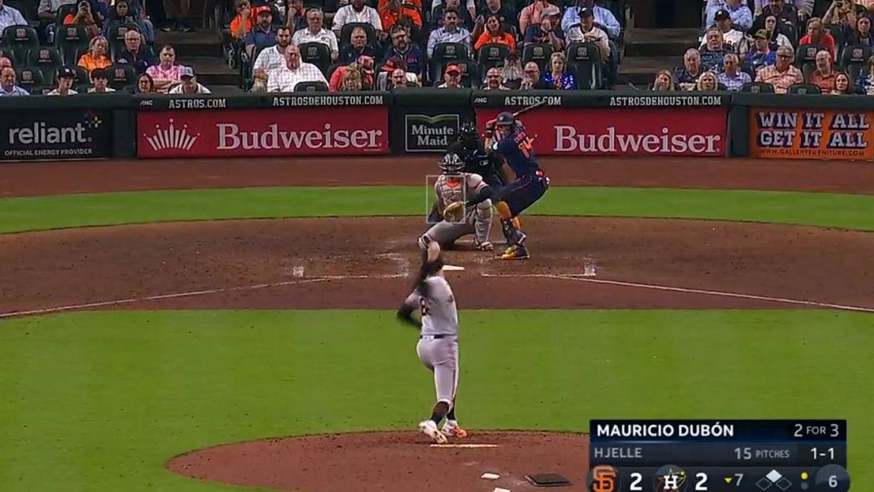 En la séptima entrada del partido el partido iba 2-2 tras la gran ejecución de Dubón. Pero el catracho andaba en su noche y bateó un doble al jardín derecho, el tercer imparable del partido, e hizo que Meyers anotara.