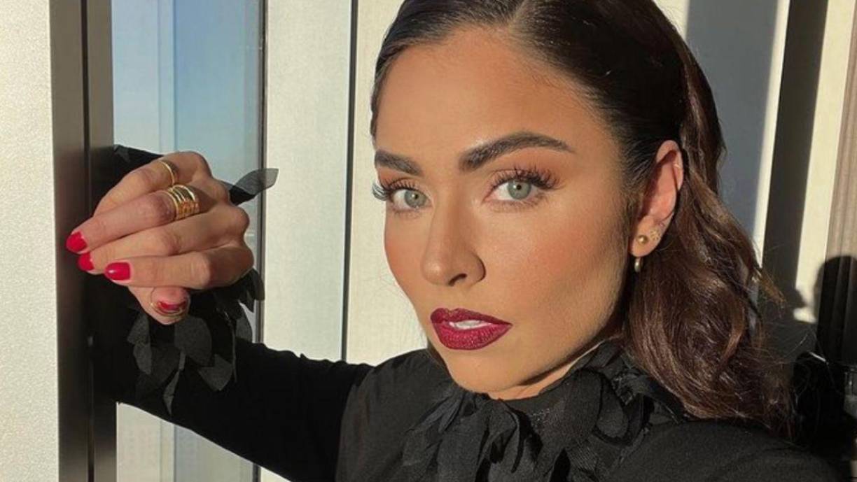 Cabe recordar que en 2021 Claudia Martín y Maite Perroni estuvieron envueltas en una gran polémica. En aquel entonces, Maite inició acciones legales contra Martín, a quien acusó de difamarla tras la separación de esta con Andrés Tovar. 