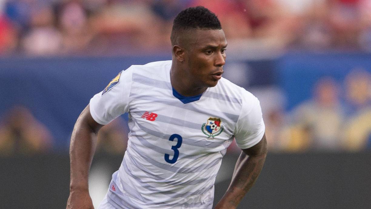 “Hablé con el entrenador y le expresé mi punto de vista. No voy a ir a la Copa América porque no estoy al nivel requerido para representar a mi país en este torneo”, expresó Cummings en conferencia de prensa.