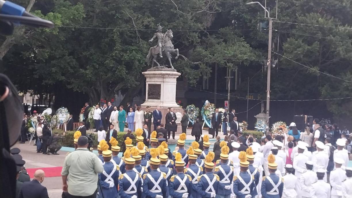 Xiomara Castro encabezó este domingo los actos conmemorativos a los 203 años de la independencia de su país de la Corona española.