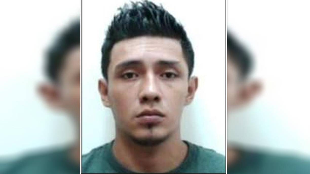 Londy Francisco Montealegre Fiallos fue detenido junto a los policías con droga.