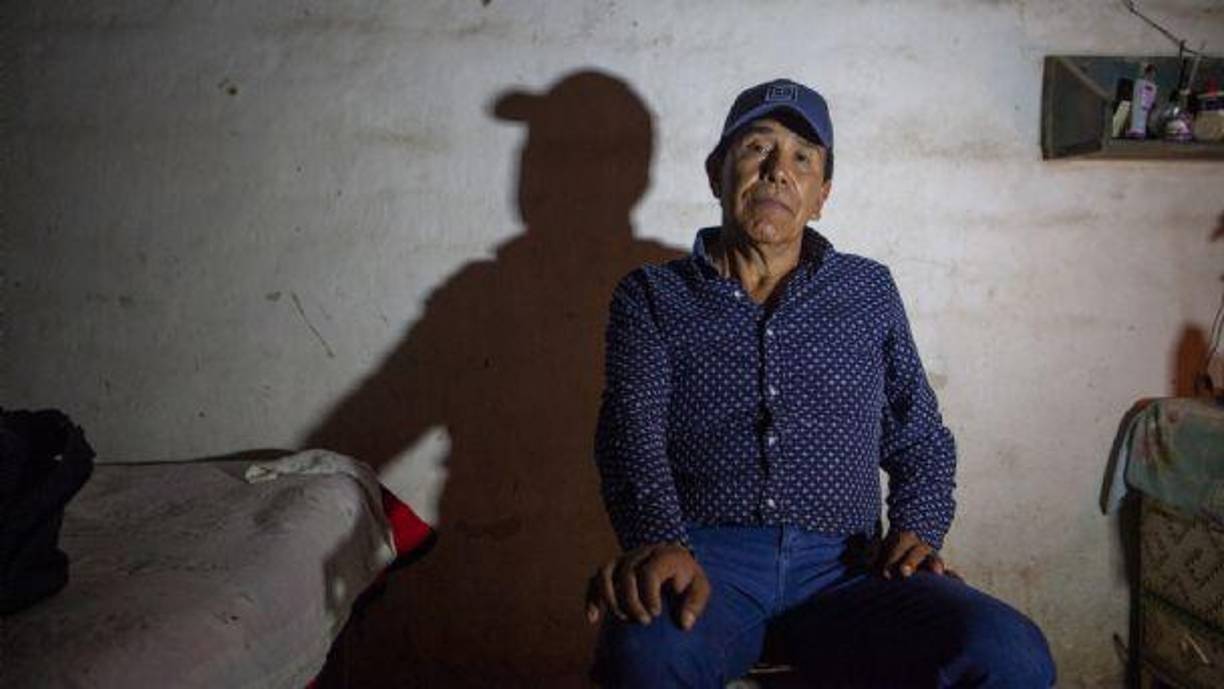 El capo Rafael Caro Quintero en libertad durante una entrevista. 