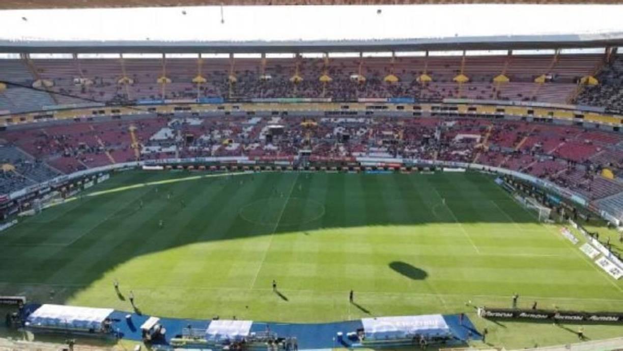 Los hinchas mostraron su inconformidad con los “Zorros” al dejar las gradas casi vacías, teniendo su peor entrada de lo que va de los últimos cuatro torneos. La entrada en el Estadio Jalisco fue de 11,555 aficionados.