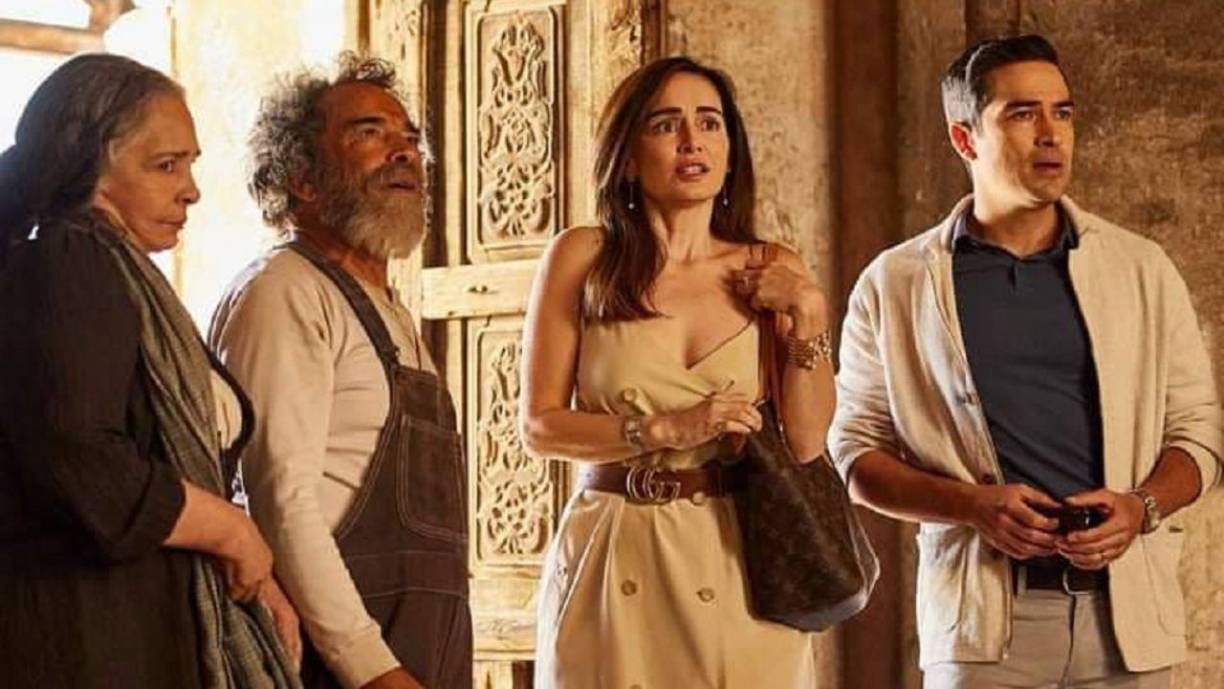 “Desde un principio Poncho se enganchó durísimo con Ana, con decirte que se cambió al hotel donde se hospedaba Ana y, aunque tenía una habitación aparte, siempre se quedaba a dormir en la de ella... A Diana le comenzaron a llegar rumores de que Poncho y Ana tenían una aventura y comenzó a sospechar”, aseguró.