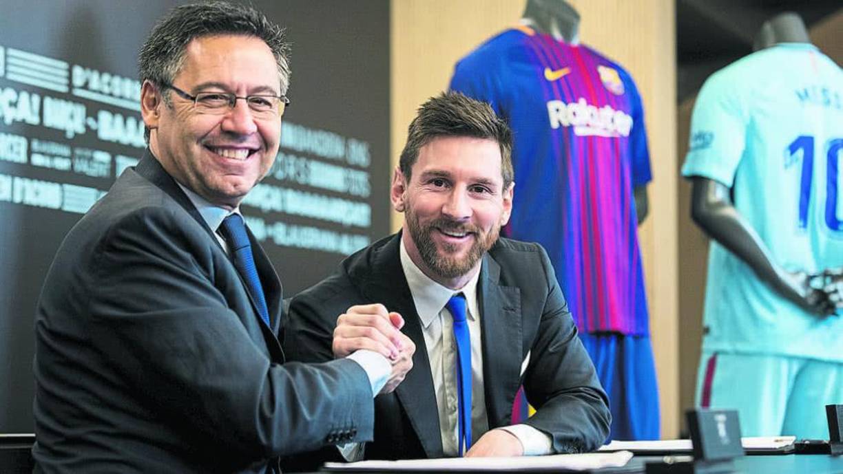 Josep María Bartomeu, por aquel entonces presidente del club, había aceptado todas las condiciones requeridas tanto por Messi como su padres y representante, Jorge Messi. Con lo único que estaba en desacuerdo era en reducir la cláusula de rescisión de 700 millones a 10.000 euros.