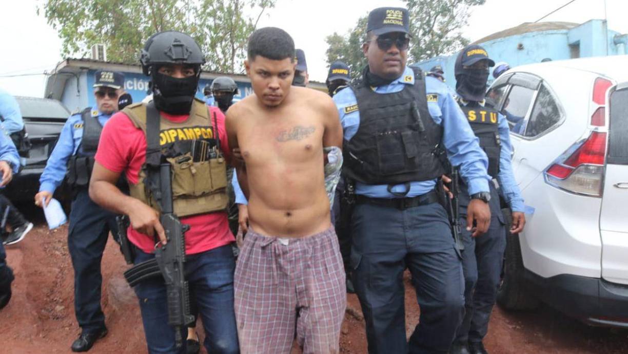 Eso indica que se trata de viviendas usadas por los criminales para refugiarse y reunirse.