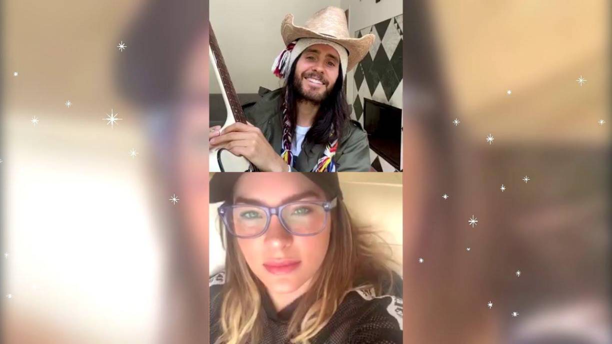 Los rumores de que entre ambos podría existir algo más que una amistad surgieron a partir de esas pláticas, cuando, en una de ellas, el ganador del Óscar no paró de adular el talento de su colega, terminando la transmisión al entonar juntos “Cielito Lindo”.