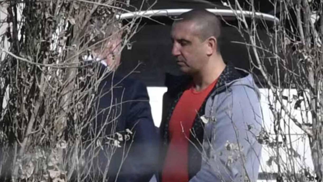 El líder de la barra brava de Rosario Central contaba con amplios antecedentes que lo relacionan a causas por asociación ilícita, lavado de dinero y la más reciente, por violencia de género.