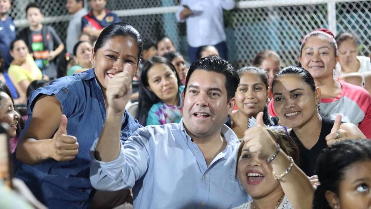 En su lanzamiento como precandidato a la alcaldía, Juan Diego Zelaya aseguró que se comprometerá en hacer un buen trabajo y continuar el legado que Asfura dejó cuando fue el edil de la AMDC.