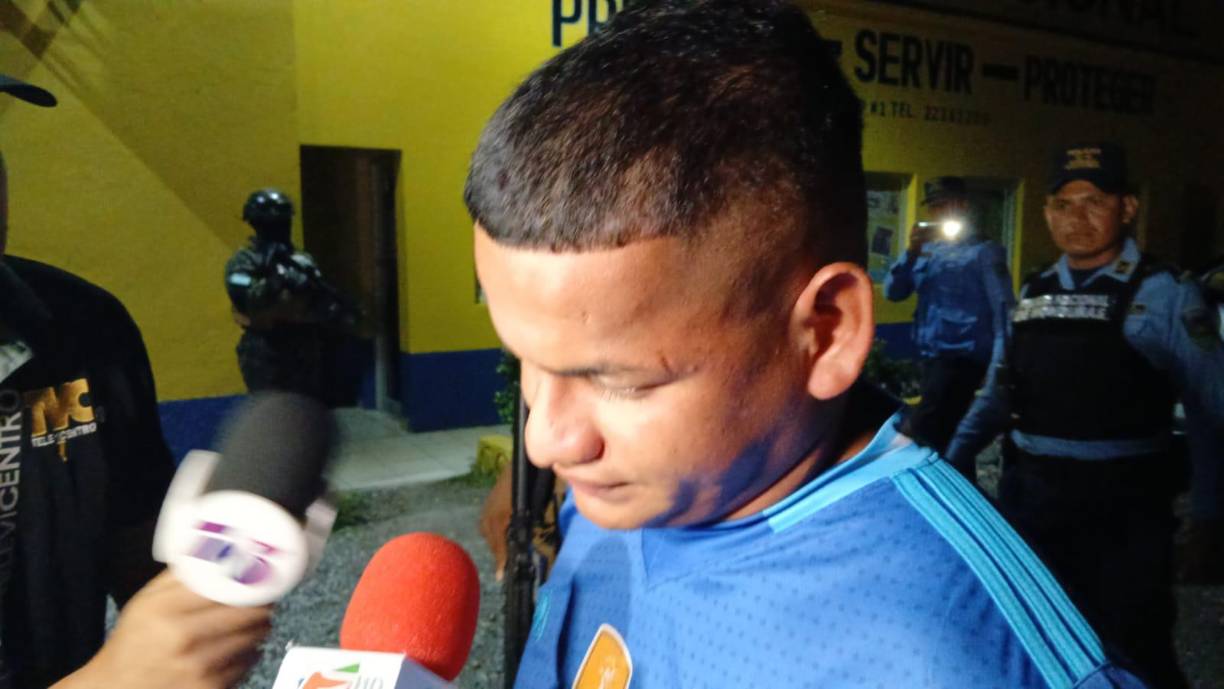 “Estoy dando la cara por él, y pedirle a toda esa gente que si mi hijo les hizo daño, que me lo perdonen”, relató el progenitor. 