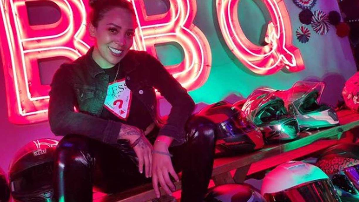 Pamela saltó a la fama tras su incorporación a “Enamorándonos”, donde protagonizó varios pleitos con algunas de sus compañeras por su actitud irreverente y desenfadada.