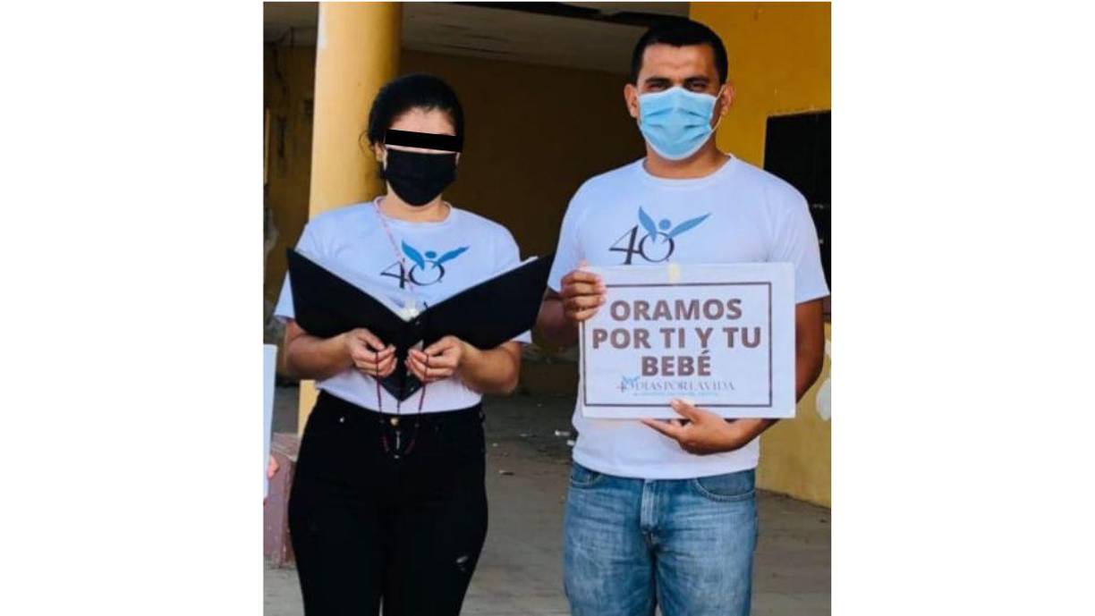 Con quien se congregaba en una iglesia.