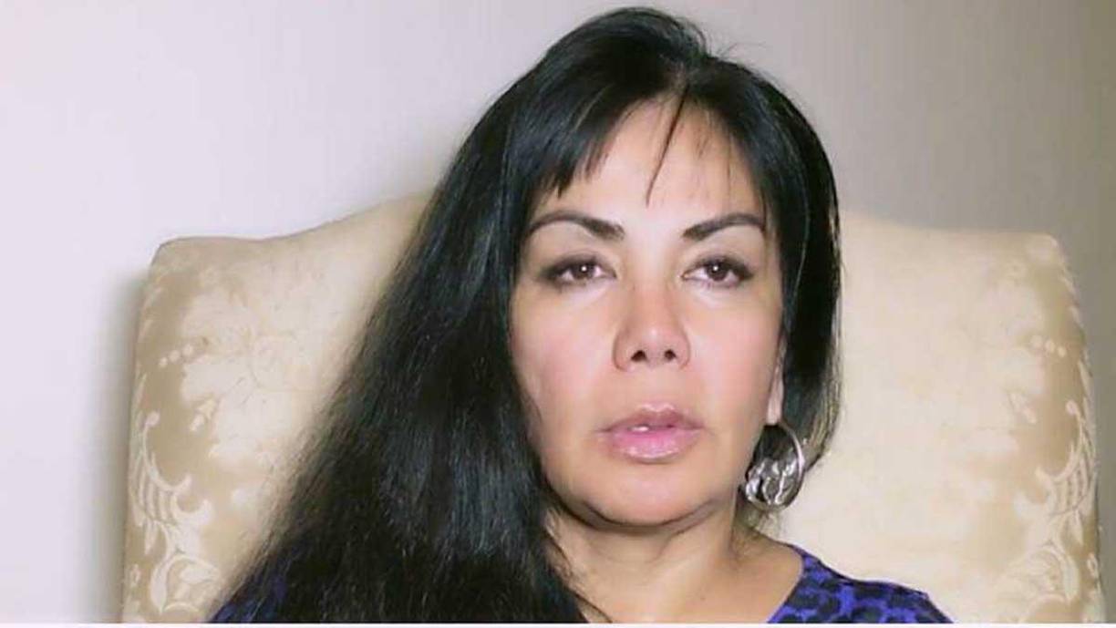 “Pero antes de salir mañana, quería darles las gracias por estar conmigo y por todos los comentarios hermosos que me ponen. Disculpen que no les haya escrito, que no les he contestado como debe ser. He tenido un poquito de ocupaciones, cosas qué hacer, pero pronto va ser el live como ustedes lo quieren. Espero que les guste. Les mando un saludo. Qué dios los cuide”, concluyó.