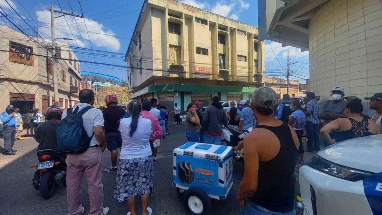 Se investiga si esta nueva masacre está relacionada con el tráfico de drogas; la venta de drogas al narcomenudeo que se da en esa zona de la capital.