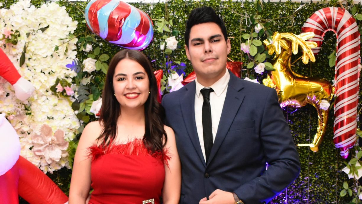 Ibeth Santos expresó: “Anoche celebramos nuestra cena navideña en <i>Do It Learning Center</i>, marcando ya 4 años de esfuerzo, crecimiento y compromiso con la educación. Estoy inmensamente feliz y agradecida por el equipo maravilloso que hace posible este sueño. Seguimos trabajando para transformar vidas a través del aprendizaje”.