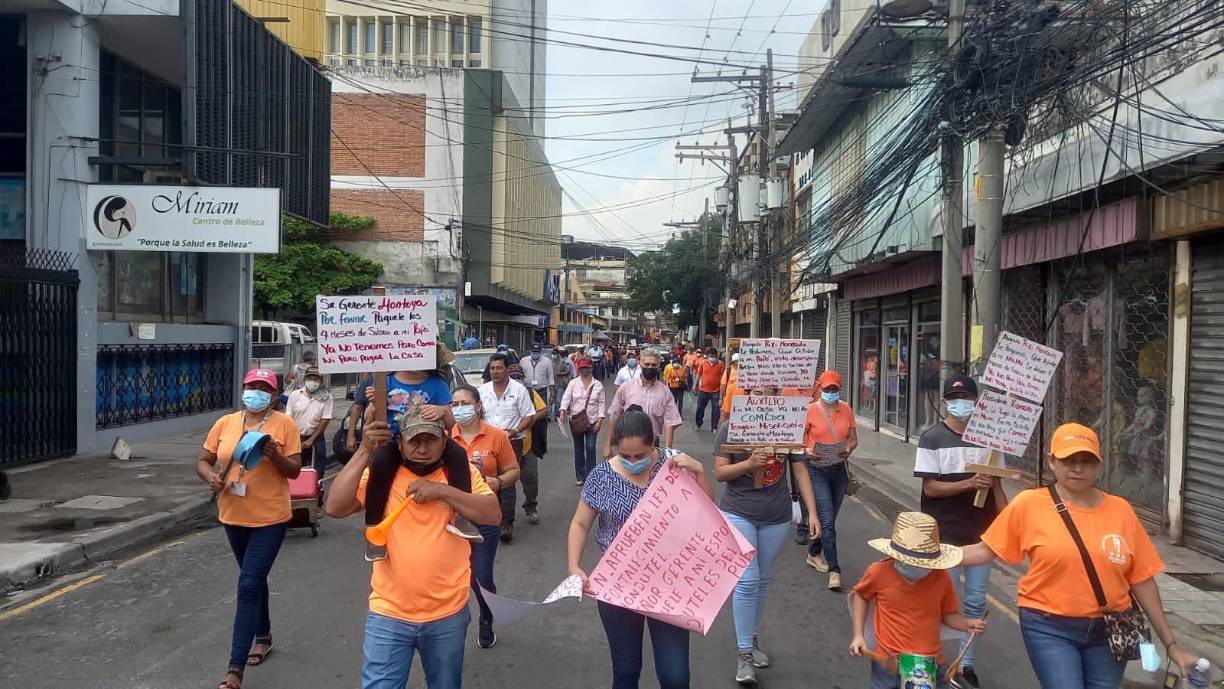 Los empleados además exigen al CN la aprobación de una ley para fortalecer a Hondutel.
