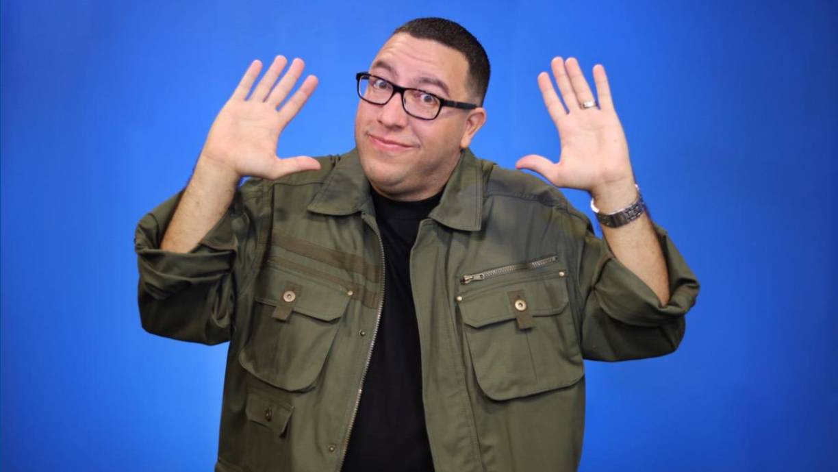 El presentador de televisión y productor Fernan Vélez— conocido en el mundo de la farándula como “El Nalgorazzi— reveló este lunes que Daddy Yankee y su esposa, Mireddys González, están oficialmente divorciados. Noticia que ya confirmó el mismo artista. 