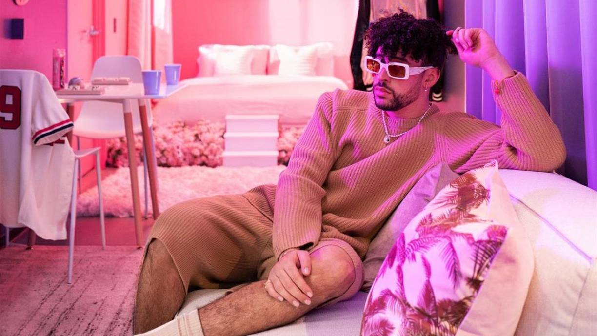 De la música al cine. El descubridor de Bad Bunny es el empresario puertorriqueño Noah Assad, fundador del sello Rimas. Assad y Benito construyen juntos a Bad Bunny.