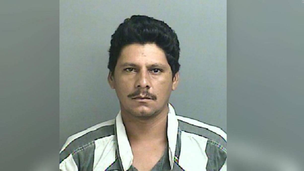 El crimen tuvo lugar el 28 de abril de 2023, alrededor de las 11:30 p.m., cuando los agentes del condado de San Jacinto recibieron una llamada sobre un incidente de acoso en una casa ubicada en Walter Drive, dentro de la subdivisión Trails End.