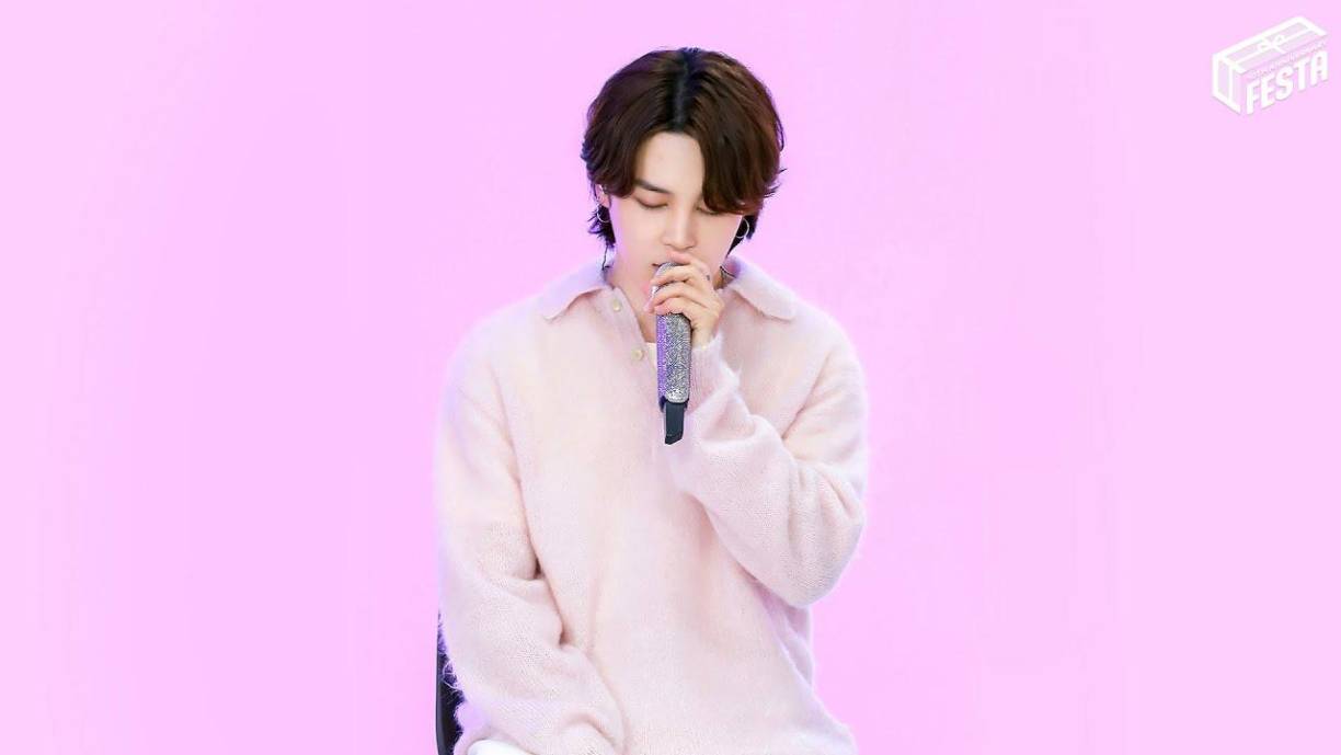 El segundo álbum de Jimin, titulado ‘Muse’, será lanzado el viernes 19 de julio de 2024. Este anuncio fue realizado el martes 18 de junio (Horario de Corea del Sur), causando gran emoción entre ARMY.