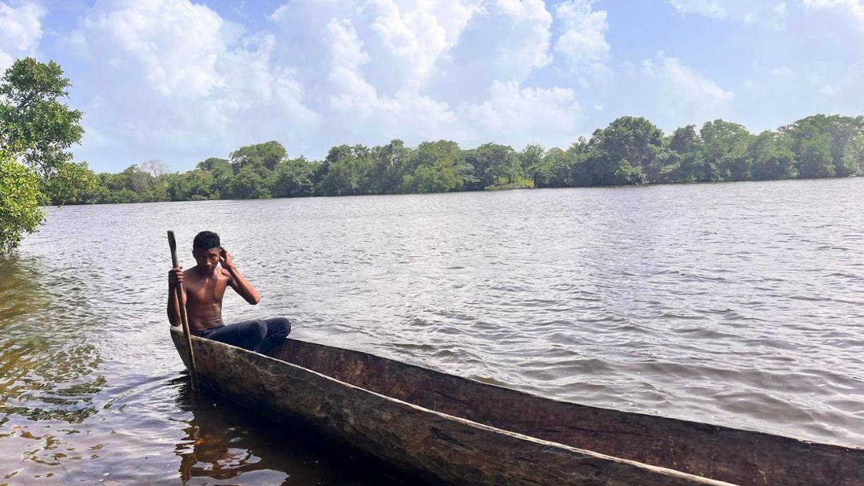 <b>#1 ¿Todo es caro en La Mosquitia?/ Responde Fanny Carvajal</b>Sí, todo cuesta el doble que en el resto del país. Sí, creo que el departamento hermano en este sentido es Islas de la Bahía. Aquí todo es caro y todo viene por barco. Todo viene por barco y aunado a esto, no hay una entidad de protección al consumidor.