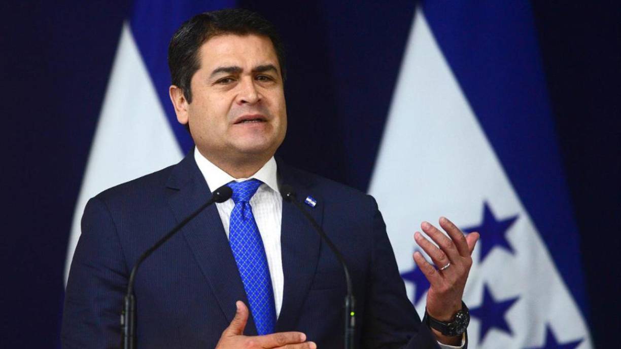 Juan Orlando Hernández, ex presidente de Honduras, enfrenta una condena de 45 años de prisión en Estados Unidos tras ser hallado culpable de delitos relacionados con el narcotráfico.