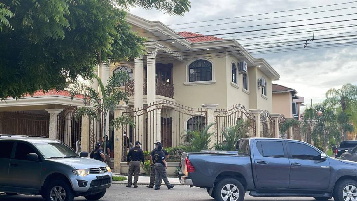 La más reciente fue la operación Encrucijada, que se ejecutó en Cortés y se incautaron 33 matrículas de inmuebles, siete sociedades mercantiles y 12 vehículos. Uno de los bienes fue un edificio de apartamentos en la residencial Villa Matilda.