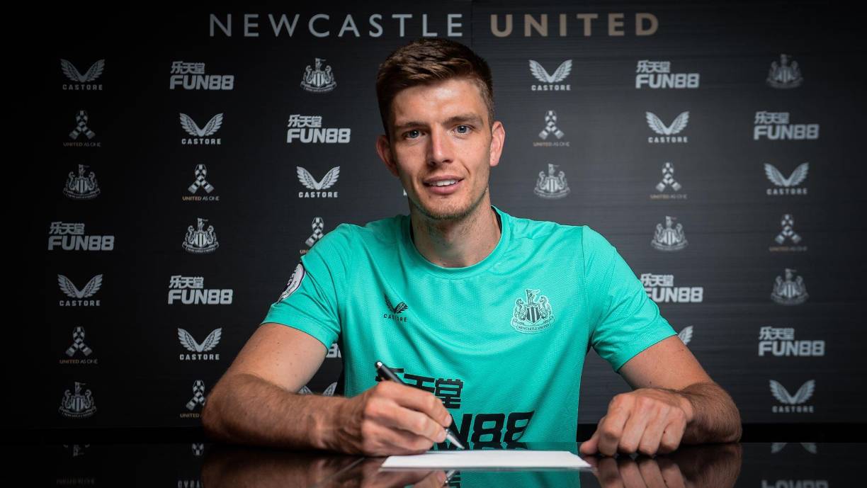 El Newcastle ha fichado al guardameta inglés Nick Pope por 11.500.000 €. Firma hasta junio de 2026.