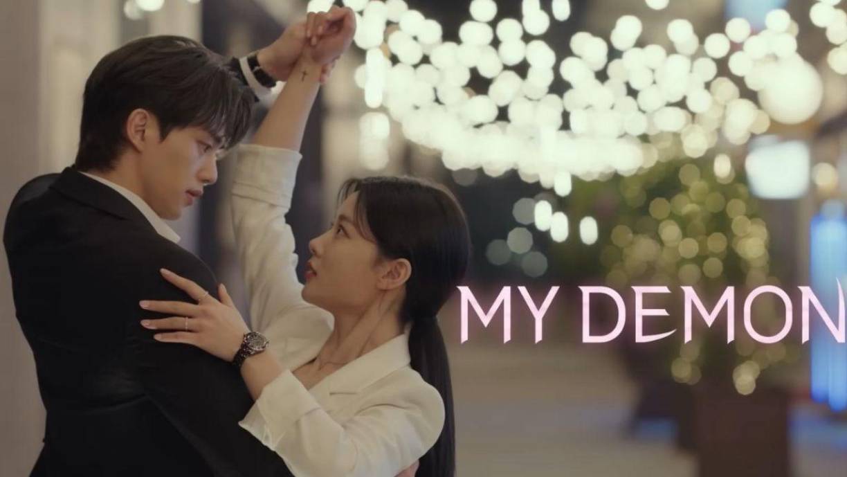 El elenco que participa en la serie coreana son Kim Yoo Jung como Do Do Hee; Song Kang es Jung Gu Won; Lee Sang Yi es Joo Seok Hoon; Lee Yoon Ji es No Soo AnHong, Jin Ki es Lee Han.