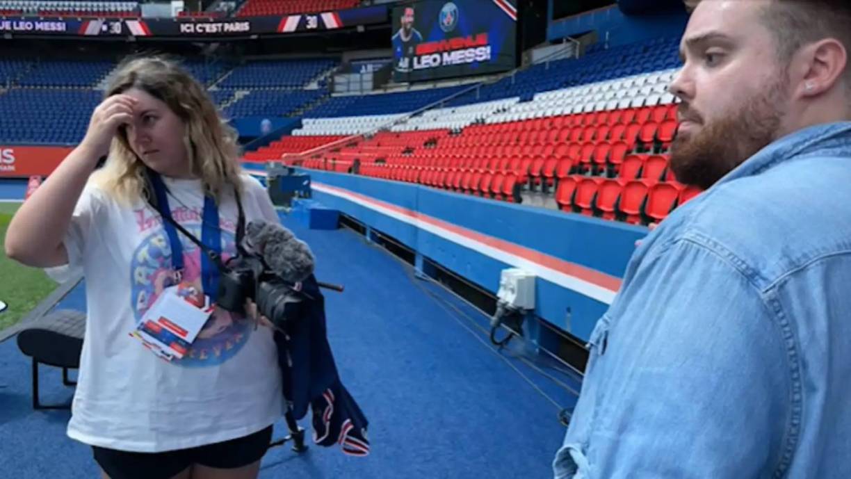 Cardeneta siempre se ha intentado mantener en la ‘sombra’, pero las cámaras de TV han captado alguna vez una imagen suya. Durante la presentación de Messi con el PSG en 2021, Ibai Llanos fue uno de los invitados y llegó acompañado de un amigo y su novia.