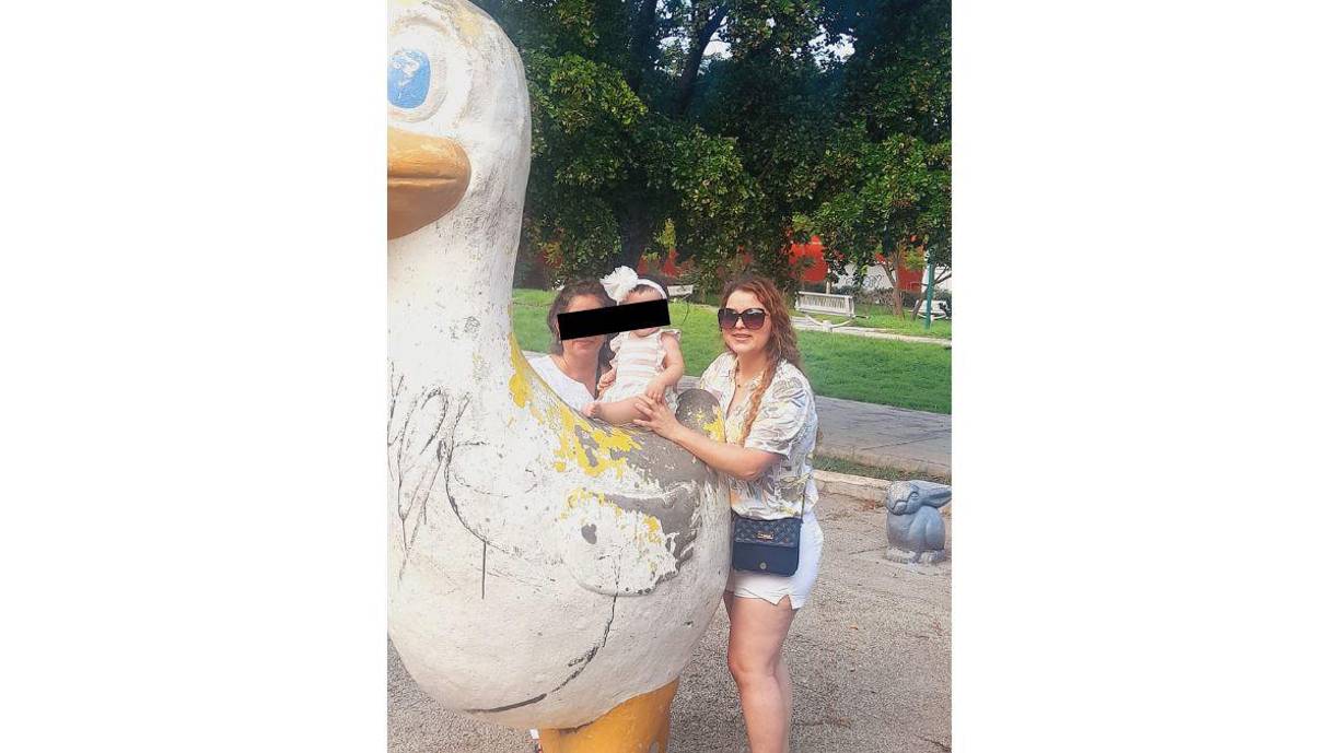 “Hoy nuevamente la familia está de luto. Señor, da valentía, fuerza y resignación a toda la familia. Recibe a Alejandra Rivas Gómez en tu reino para que goce de la vida eterna y de tu santa gloria. Te vamos a imaginar en ese hermoso lugar donde Dios y sus ángeles te cuidan y te acompañan”. 