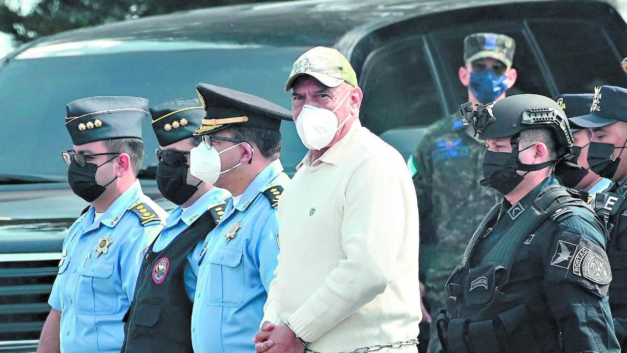 El gobierno no ha reculado con la denuncia a la extradición y Donald Trump tomará posesión como el presidente número 47 de Estados Unidos el próximo 20 de enero de 2025. (Juan Carlos Bonilla fue sentenciado a 19 años de prisión por delito de narcotráfico).