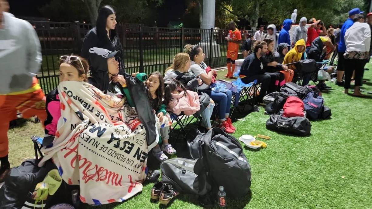 Cientos de personas acudieron al evento deportivo para disfrutar del torneo internacional de veteranos.