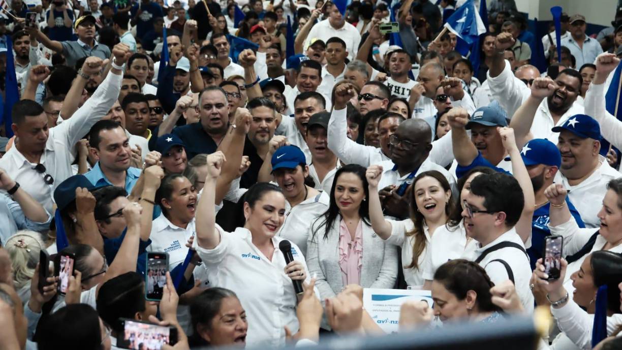 En un evento multitudinario, García aseguró que, pese a las dudas iniciales sobre su candidatura, su movimiento ha demostrado tener la fuerza necesaria para liderar a Honduras hacia una nueva etapa de desarrollo. 