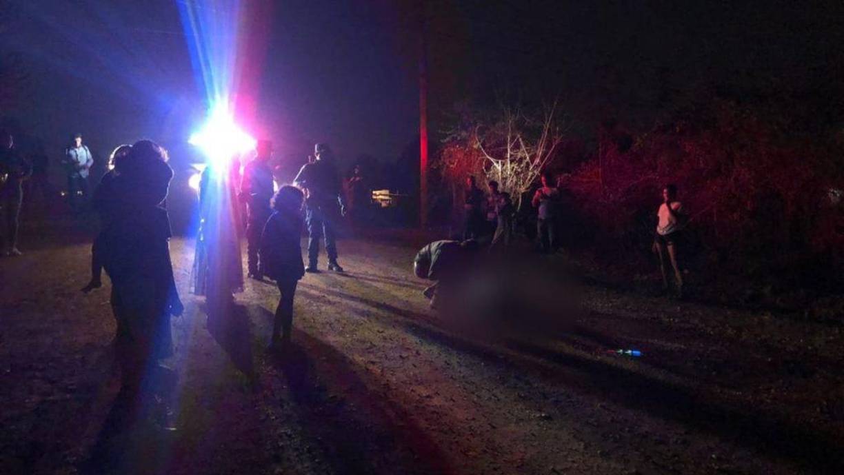 Uno de los asistentes a la iglesia declaró: “Salimos de la iglesia después de que él predicó esa noche y notamos que recibió dos llamadas mientras oraba”. El asistente lamentó la muerte del líder religioso, quien deja a ocho hijos menores de edad.