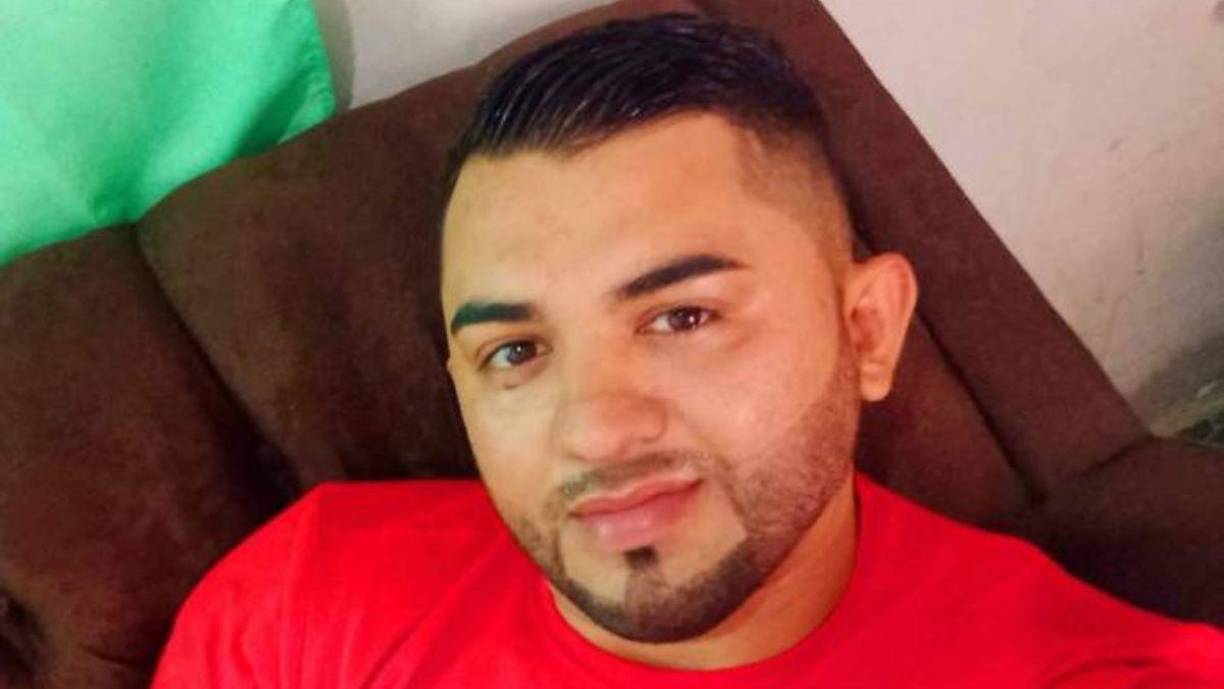 El cuerpo de Jamar Mejía quedó en el asiento del conductor de la camioneta Ford Escape color negro.