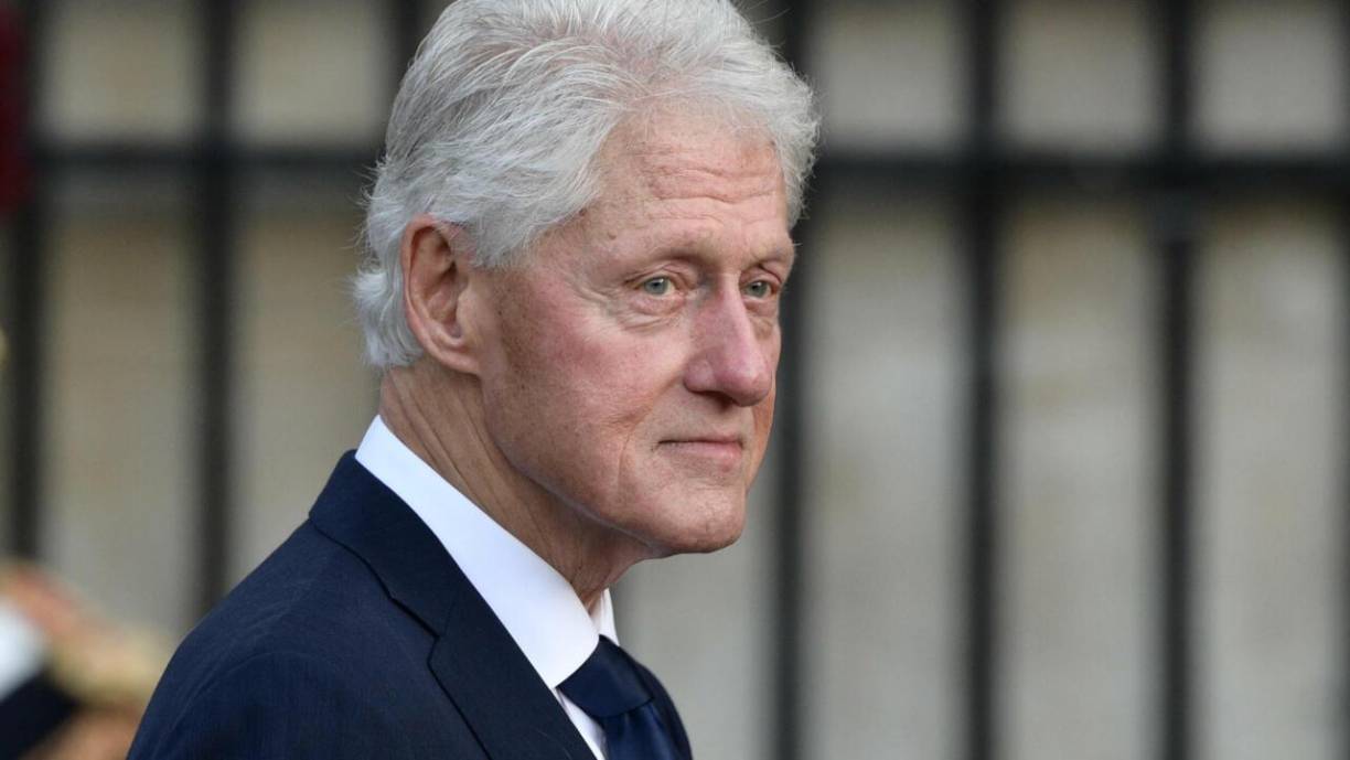 El expresidente Bill Clinton es una de las figuras más destacadas entre los documentos. Su nombre se menciona docenas de veces, pero sin ningún indicio claro de actividad ilegal.