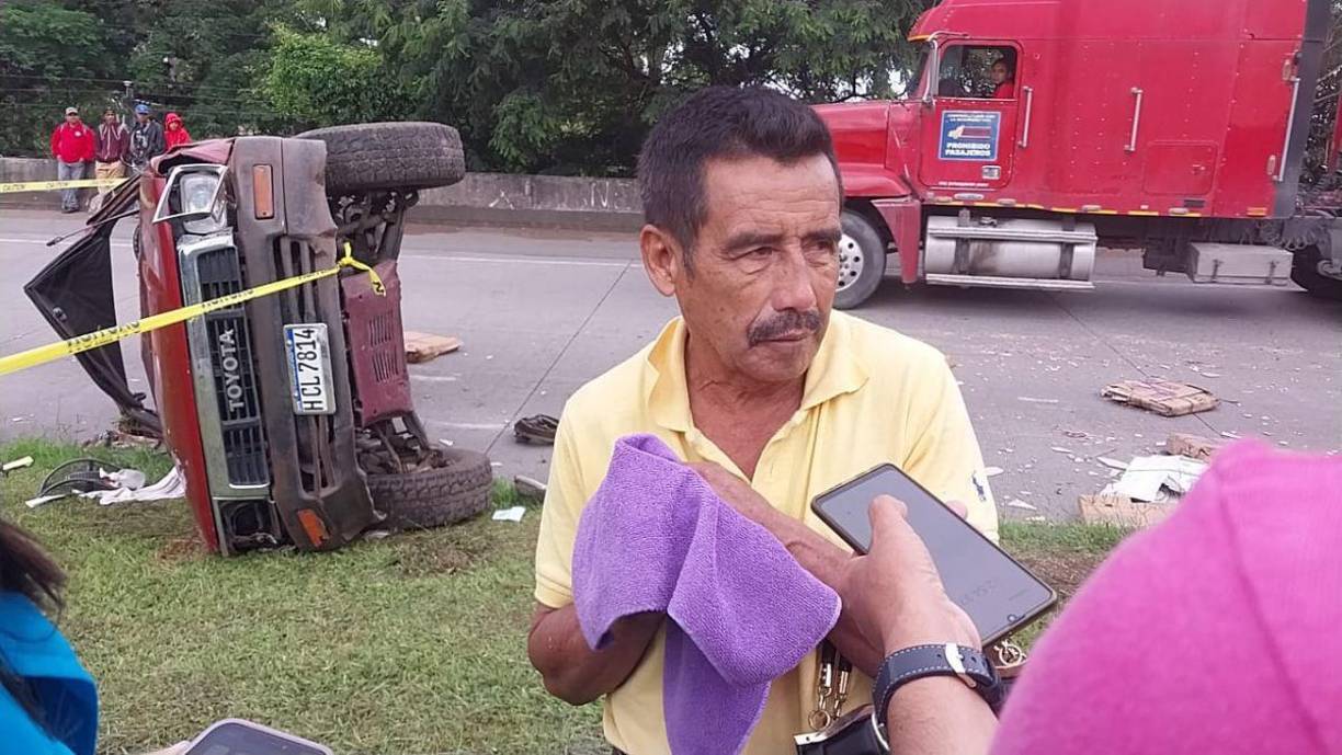 Sobre el momento del accidente, el viudo comentó que el conductor es un amigo de la familia, a quien le pidieron el favor de llevarlos a Talanga y ayudarlos con la carga de materiales. 