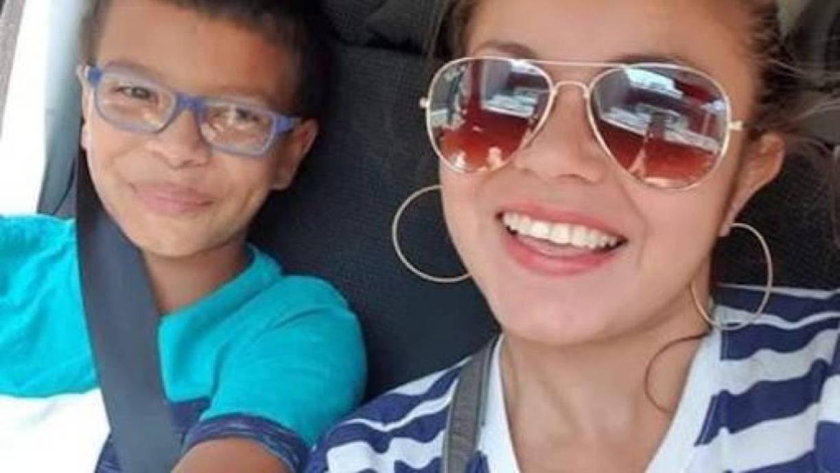 En el video, Karina habló entre lágrimas: “Amorcito, no sé dónde estás, qué habrá sido de tu vida. No lo sé, mi amor”.