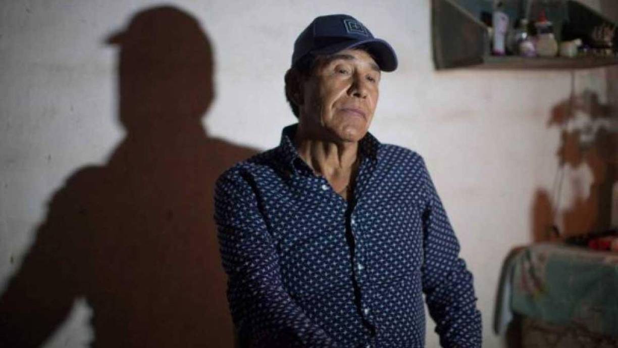 El Juzgado Séptimo de Distrito de Amparo en Materia Penal en el estado de Jalisco atendió la demanda presentada por Beatriz Angélica Caro Quintero, hermana del narcotraficante, para evitar “la deportación o expulsión del país” del capo, preso desde el viernes en el penal “El Altiplano” del Estado de México.
