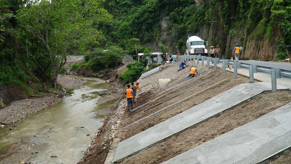 En Villanueva, los trabajos en la quebrada Chasnigua están a punto de concluir; pero los pobladores demandan la construcción de los puentes que el afluente dañó durante las tormentas Eta y Iota.